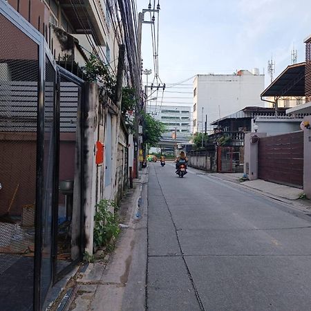 Oyo 75416 Rama3 Sunrise Hostel Bangkok Kültér fotó
