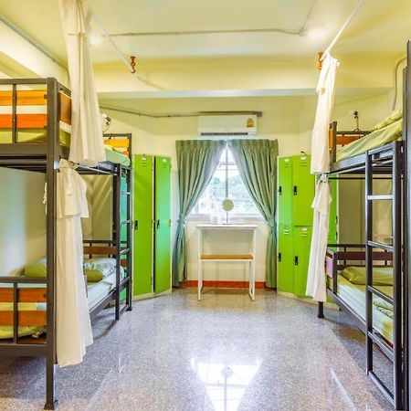 Oyo 75416 Rama3 Sunrise Hostel Bangkok Kültér fotó
